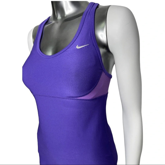 🛍️3/$40 Nike Dri Fit  Purple Racerback Tank Top Vented Built in Bra Size Small - Picture 4 of 5